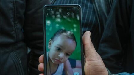 2-year-old shot in the finger in Kingsessing section of Philadelphia, police say – CBS News