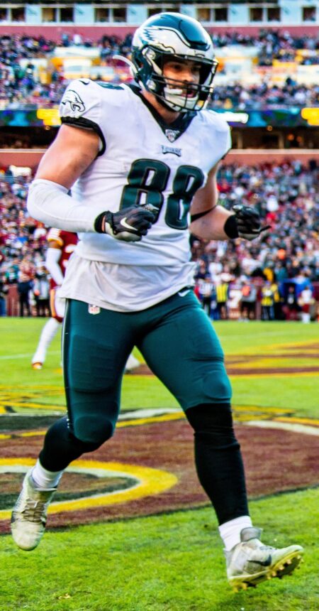 Eagles, Dallas Goedert close to agreement that will keep him in Philadelphia – NBC Sports