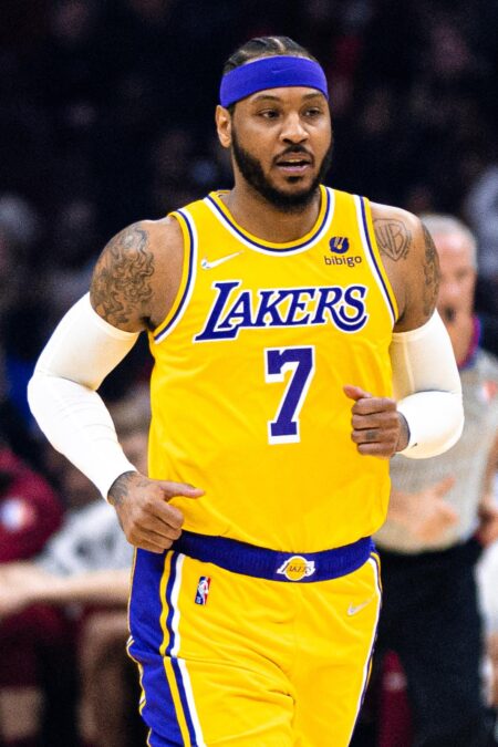 Carmelo Anthony Has Important Request for Philadelphia 76ers Legend – Sports Illustrated