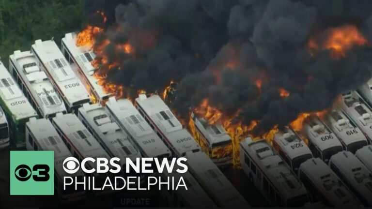 Fire that damaged multiple decommissioned SEPTA buses at Philly storage yard now under control – WHYY