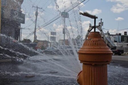 Heat wave hits Philadelphia region, bringing in extreme heat warnings, air quality alerts – CBS News