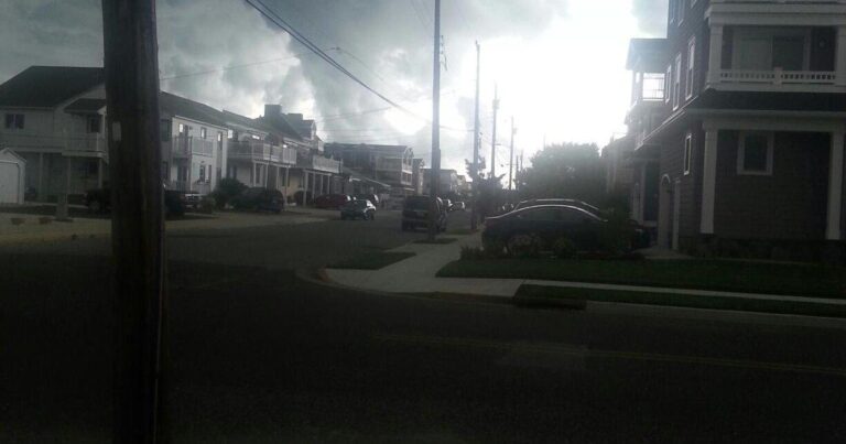 Strong storms possible in Philadelphia region as heat wave ends – CBS News