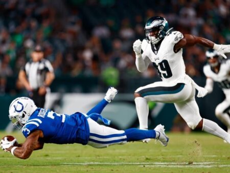 Eagles LB Named ‘Shocking’ Cut Candidate – Sports Illustrated