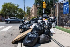 Deal reached to end DC33 strike in Philadelphia; trash collection resumes Monday – 6abc Philadelphia