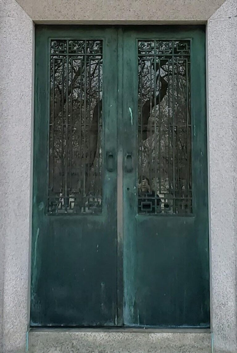 Mausoleum doors stolen from several cemeteries in Philadelphia region under investigation – CBS News