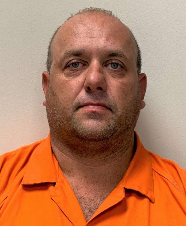 Man arrested in New Jersey in shooting of Philadelphia school safety officer, police say – CBS News