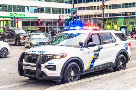 Philadelphia police release video of vehicle wanted in shooting of school safety officer – 6abc Philadelphia