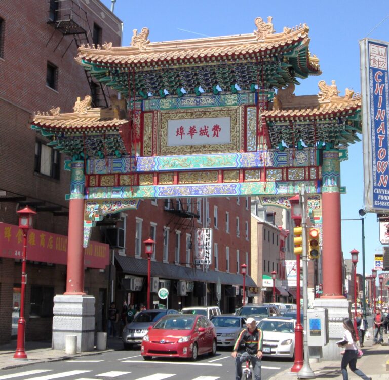 In Philadelphia’s Chinatown, Gov. Shapiro talks tea and tariffs with business leaders – WHYY