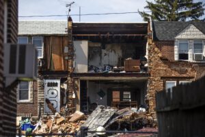 Philadelphia house explosion kills 1, injures 2 in Nicetown neighborhood – CBS News