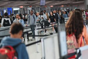 What Travelers Need to Know About the Continuing Government Shutdown – The New York Times