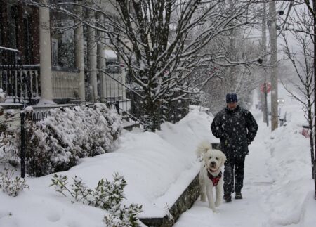 Mostly cloudy, warm Monday in Philadelphia region. Here’s the weather forecast. – CBS News