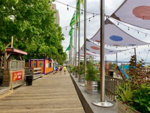 Fun On the Waterfront: Spruce Street Harbor Park Returns for 2025 – Visit Philadelphia