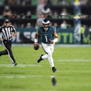 Jalen Hurts’ numbers in Eagles’ opener weren’t dazzling, but his performance was – NBC Sports Philadelphia