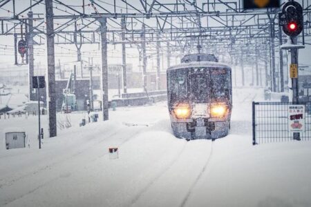Residents, businesses in Manayunk section of Philadelphia brace for weekend snowstorm – CBS News