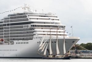 Philadelphia to begin construction on cruise ship terminal opening in April 2026 – cbsnews.com