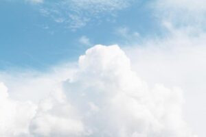 Sunny Skies in Philadelphia Spark Business Growth and Romance Blooming Warm weather in Philadelphia brings boost for businesses and couples – CBS News