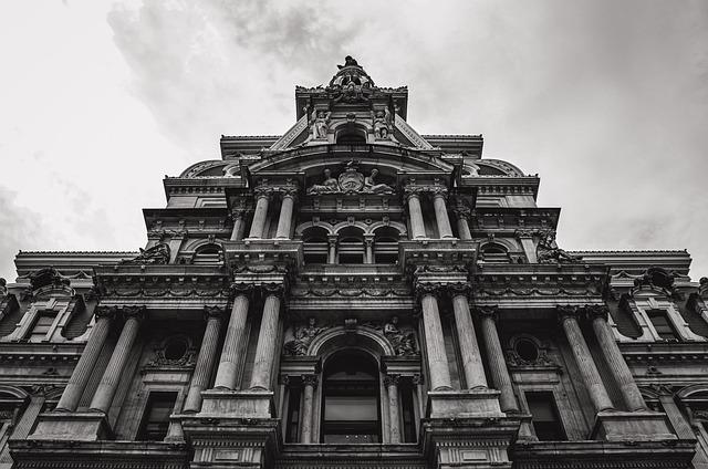 Man in Chucky-Style Mask Threatens Woman and Others Near Philadelphia City Hall, Asking if She’s “Ready to Die” Man in Chucky-style mask asked woman if she was “ready to die” near Philadelphia City Hall, threatened others – CBS News